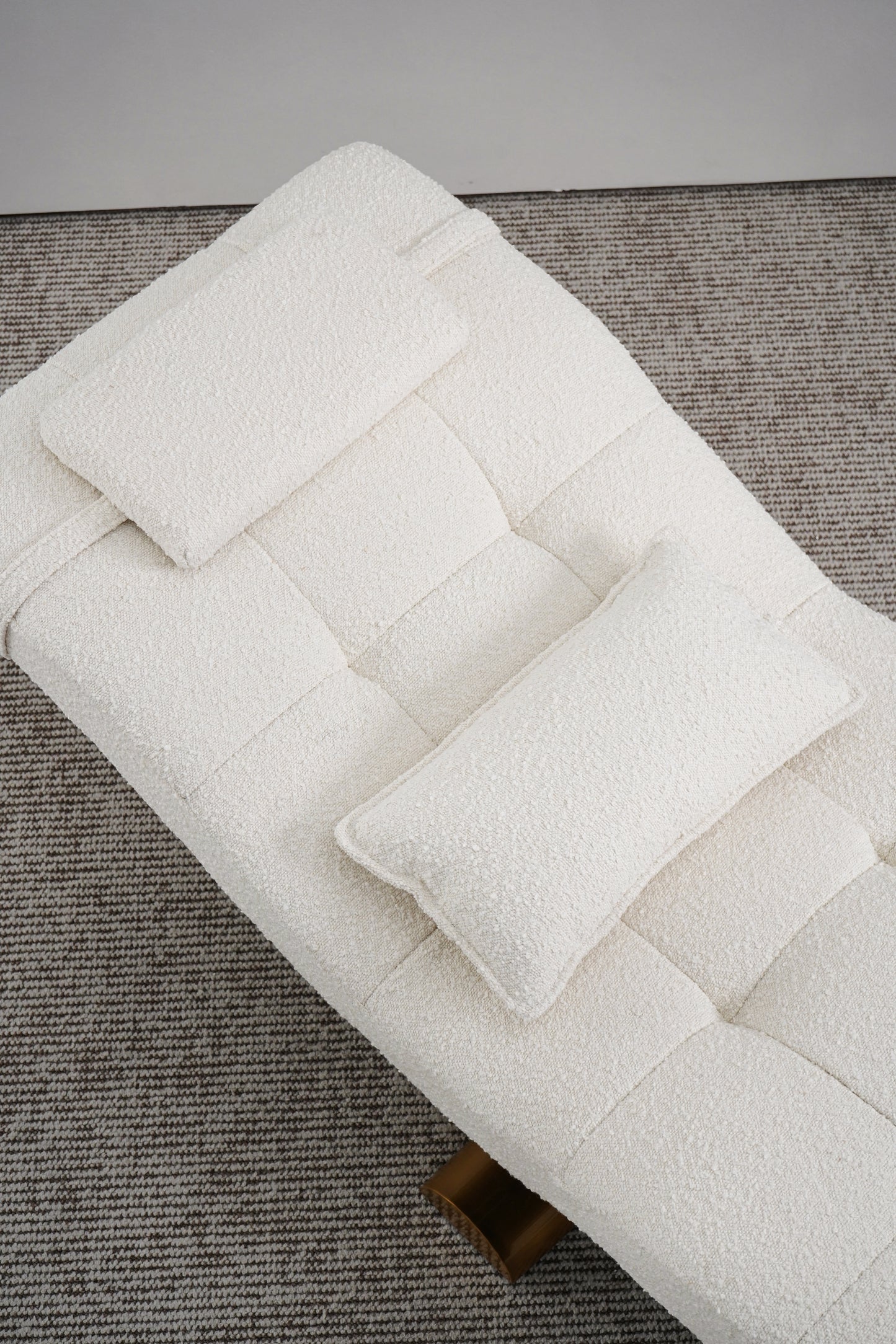 FOXX BEAUTY LOUNGER