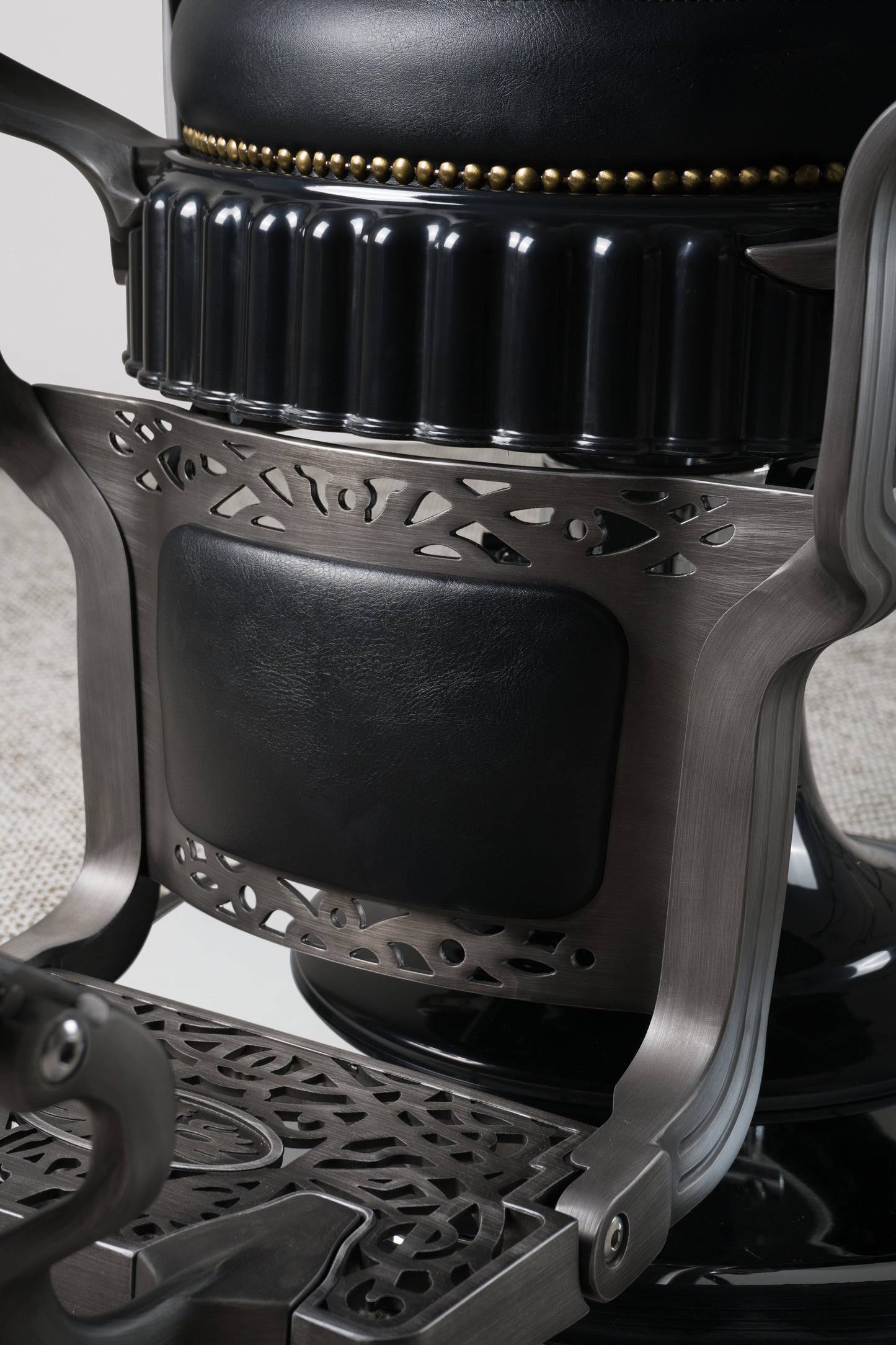 ROKK CREED TITAN BABER CHAIR