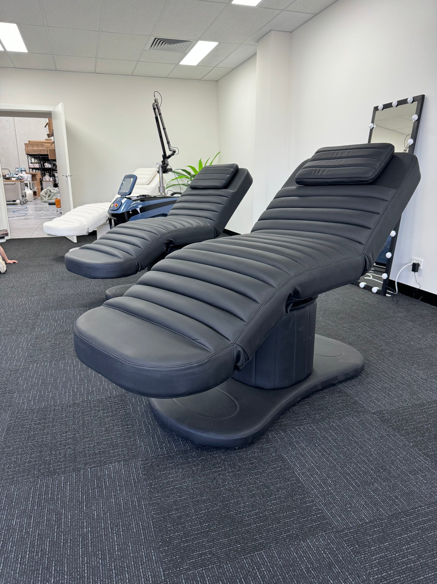 THE LUSH BEAUTY BED (ELECTRIC)