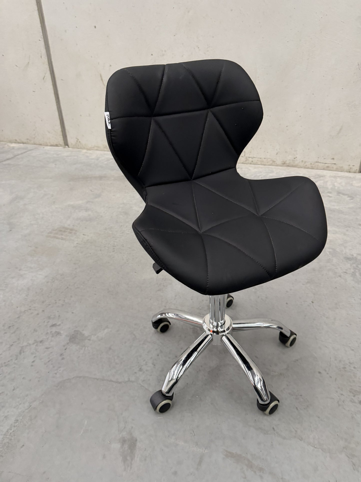 EX DEMO - DIAMOND ESSENCE STOOL