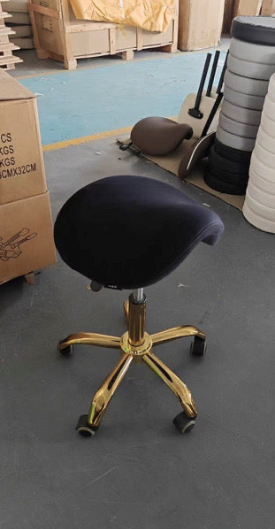 VOGUE SADDLE STOOL - Velvet