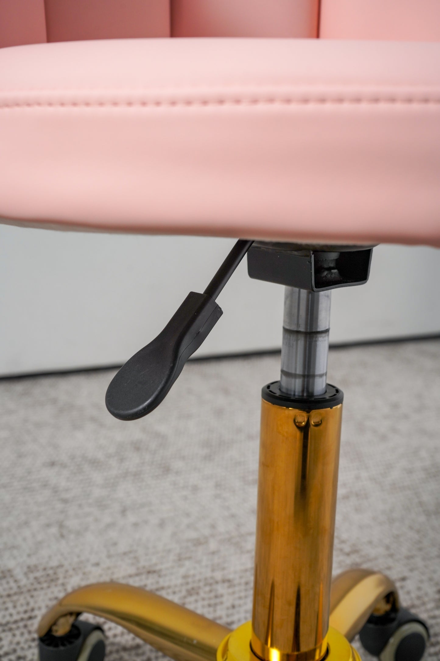 LUMINA LUXE STOOL
