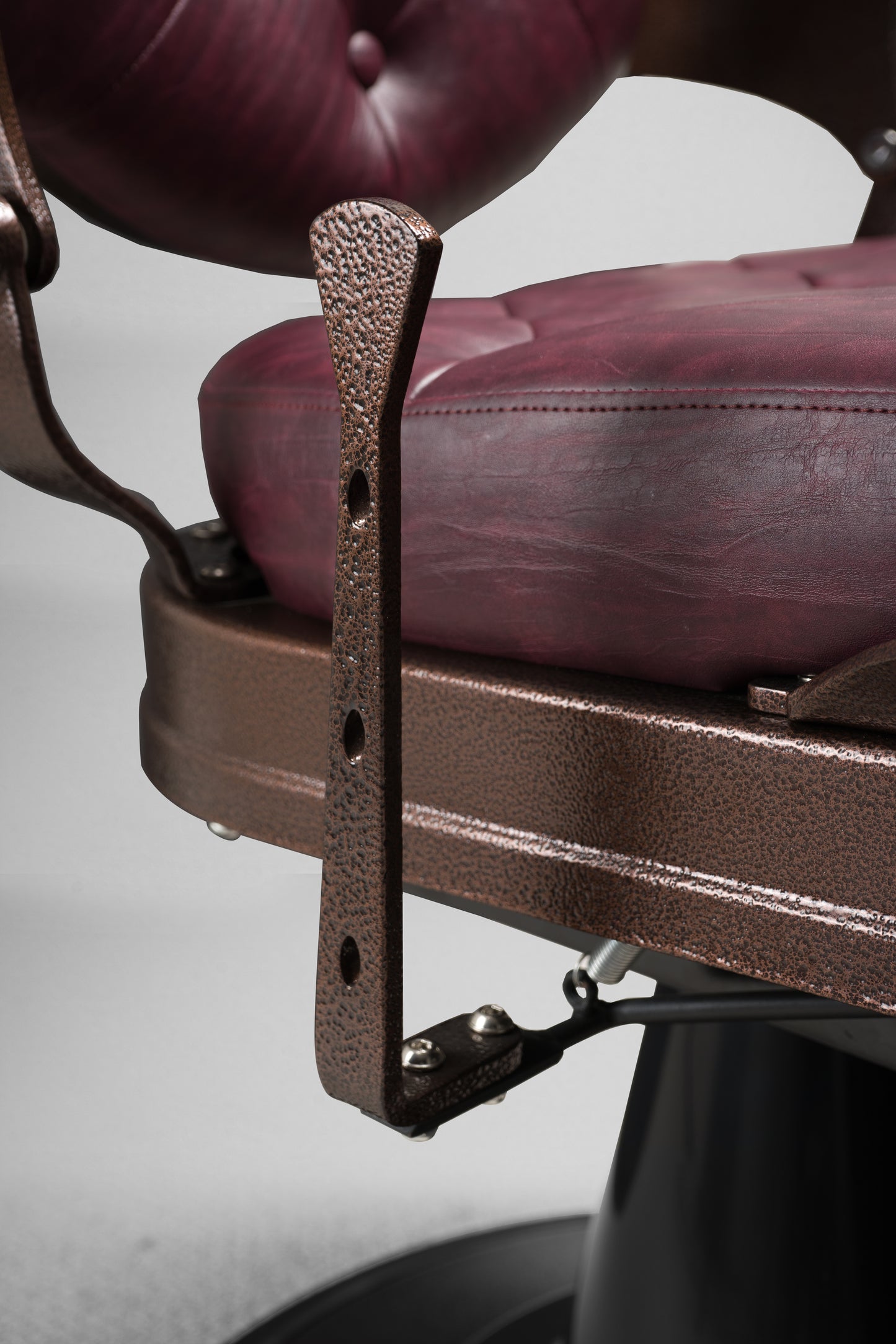 ROKK GRAND BARBER CHAIR
