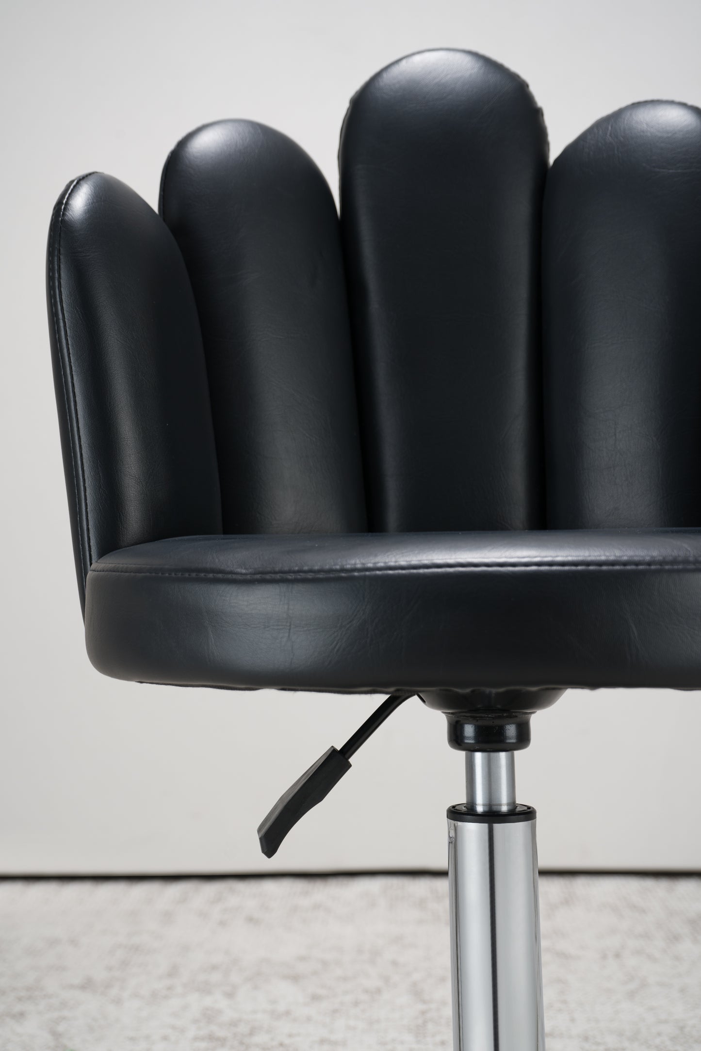 LUMINA LUXE STOOL