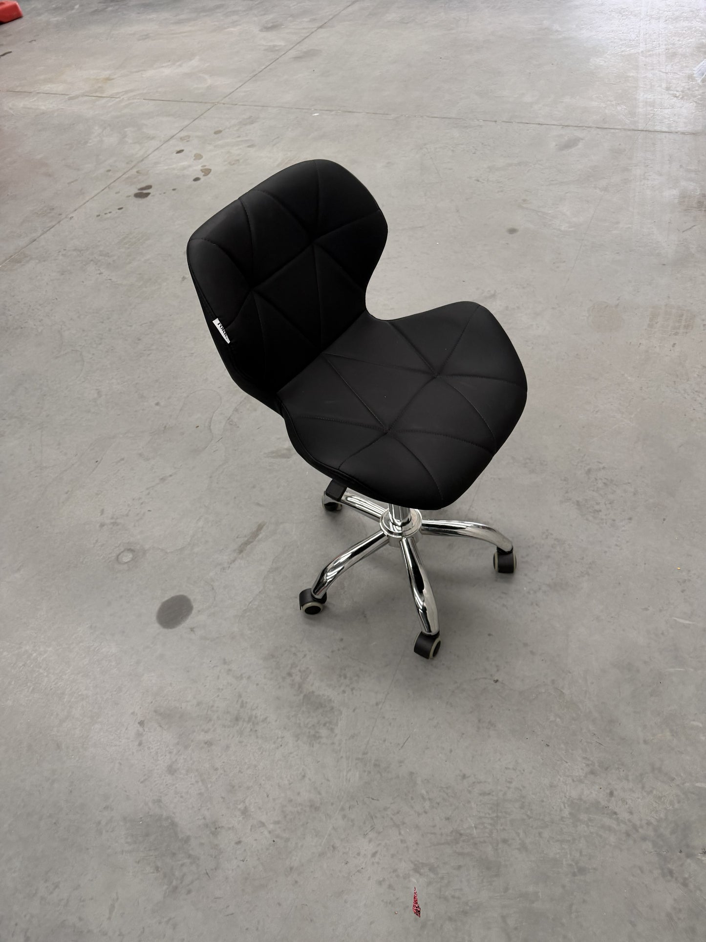 EX DEMO - DIAMOND ESSENCE STOOL