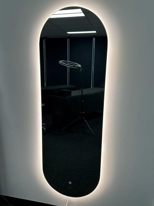 LUMINOUS PILL MIRROR